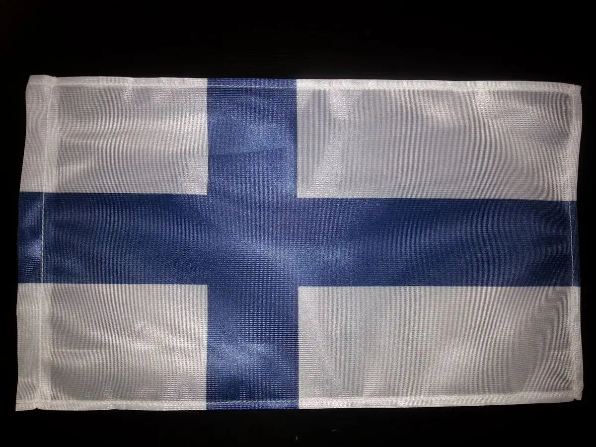 Liput ja banderollit YCCF